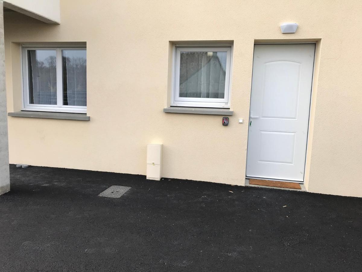 Appartement Numero 4 Ou Numero 8 Savigne-l'Eveque 外观 照片