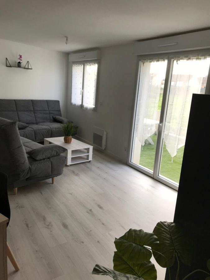 Appartement Numero 4 Ou Numero 8 Savigne-l'Eveque 外观 照片